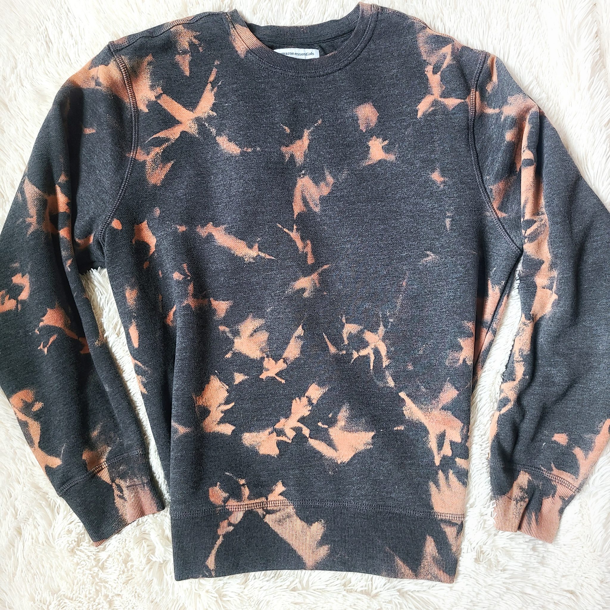 how to make a bleach tie dye sweatshirt