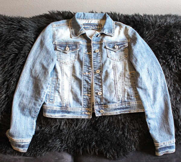 Bleach Tie Dye Jean Jacket Tutorial - One CrafDIY Girl