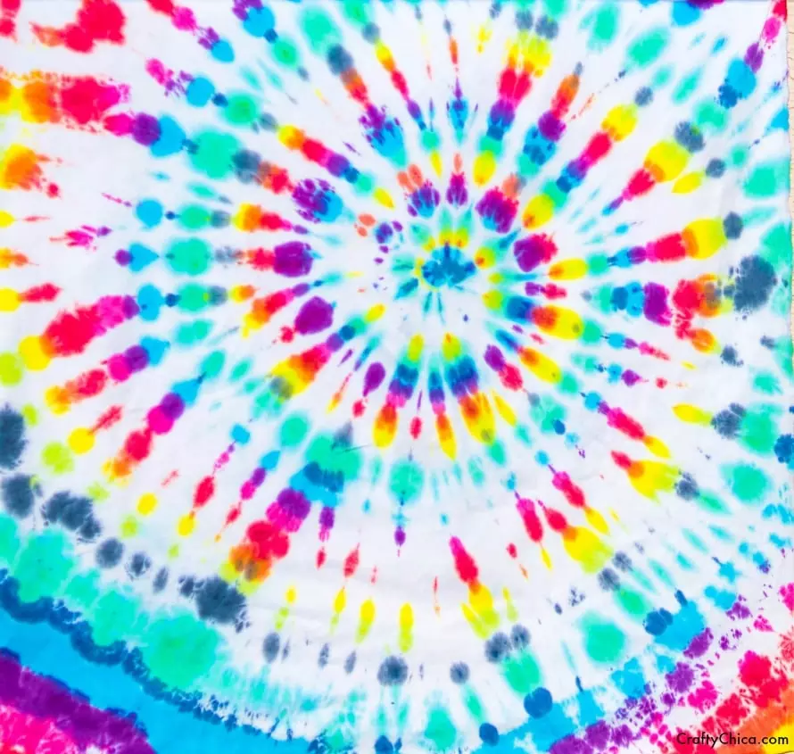 Spiral tie-dye technique